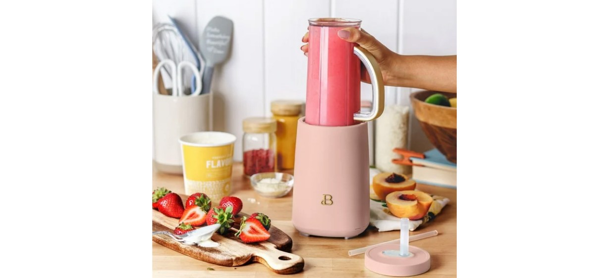 Best Beautiful Personal Blender Set in Rose on countertop