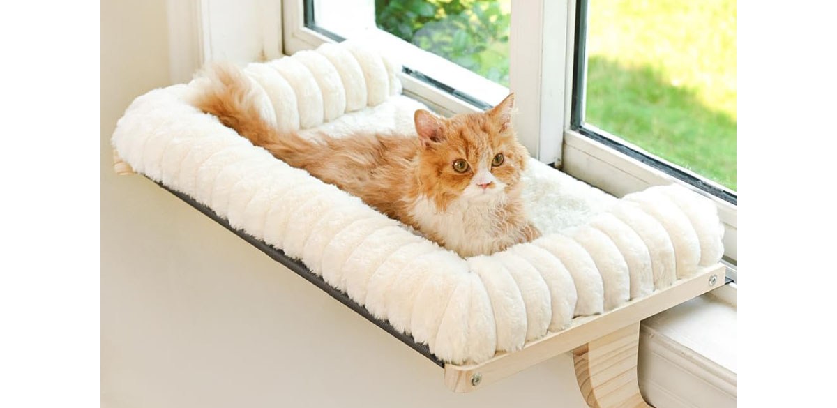 Cloud-Soft Cat Window Sill Perch