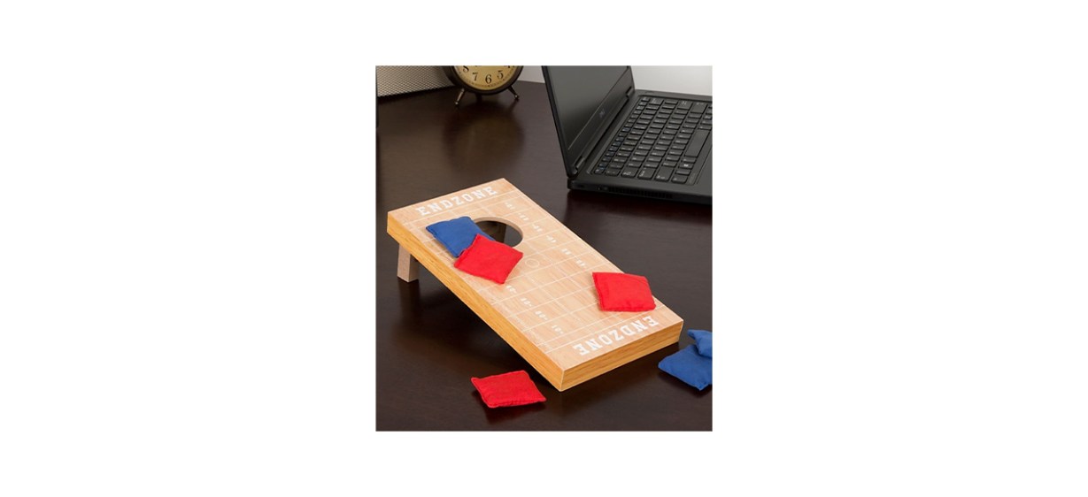 https://cdn22.bestreviews.com/images/v4desktop/image-full-page-cb/best-hey--play--tabletop-cornhole-game-2a4b52.jpg?p=w1228